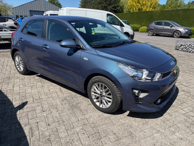 KIA RIO/AIRCO/NAVI/CAMERA/PDC/ KEURING VERKOOP EN CARPASS