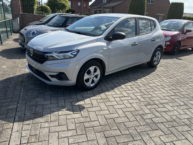 DACIA SANDERO/AIRCO/PDC/MET KEURING EN CARPASS