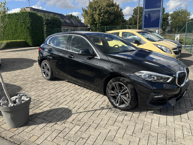 BMW 118I SPORTLINE/VELE OPTIES/MET KEURING EN CARPASS