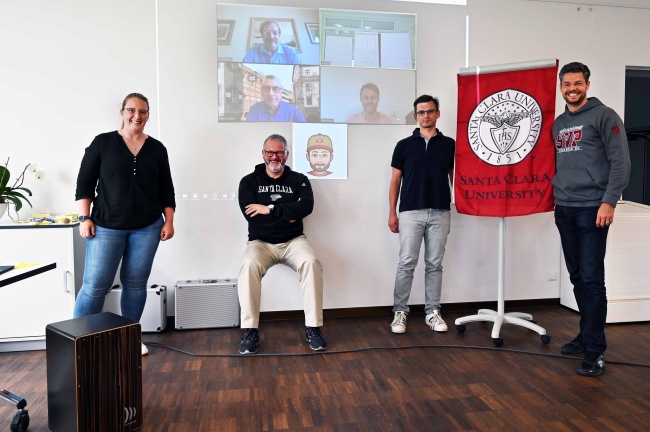 Patrick Dabrowski, ein Coburger Gründer, nimmt am 9-monatigen Silicon Valley Program der Technischen Hochschule Deggendorf teil. Das Gründerzentrum Zukunft.Coburg.­Digital ermöglicht ihm die Teilnahme.