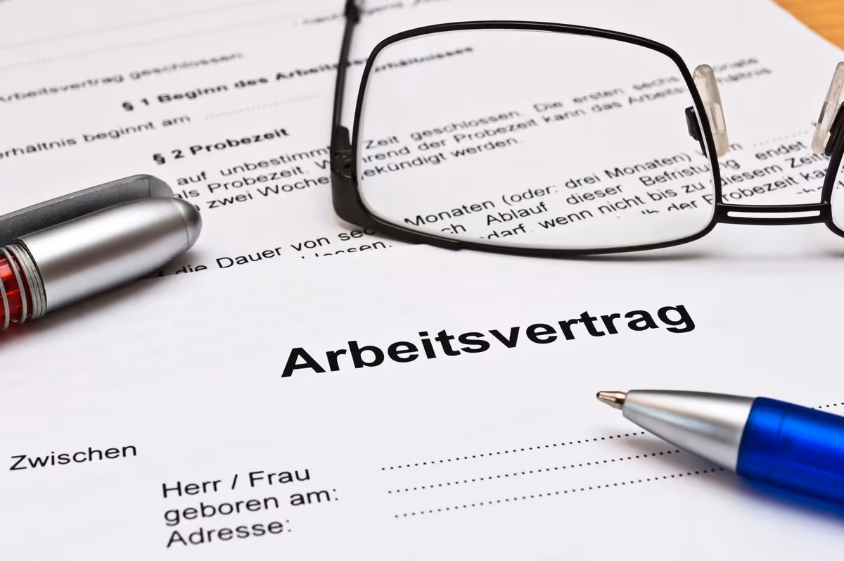 Ein blanko Arbeitsvertrag