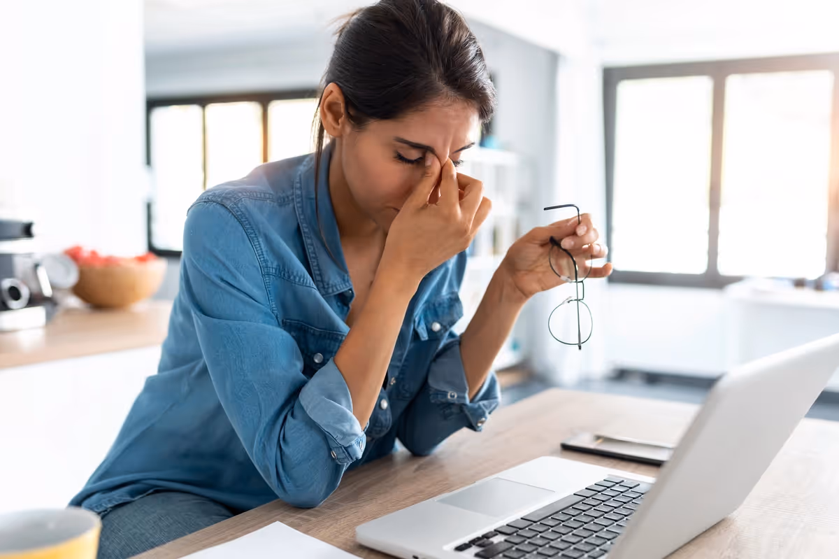Eine verzweifelte Arbeitnehmerin