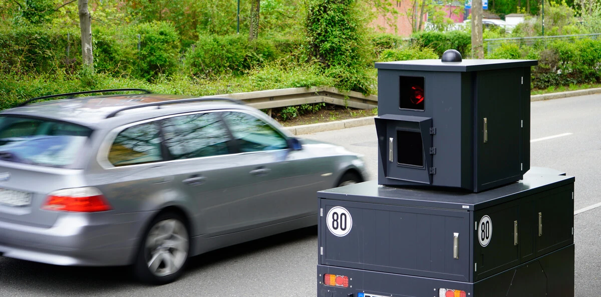 Geblitzt in der Probezeit: Verlieren Fahranfänger ihre Fahrerlaubnis?