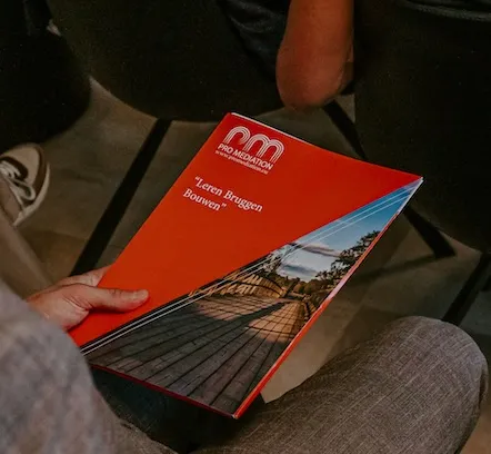 Wat is een erkend bemiddelaar? Taken, verantwoordelijkheden en kwaliteiten