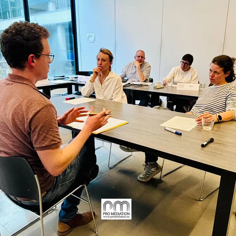 Bestuurszaken ontrafeld: cultuur, proces en conflict onder de loep.
