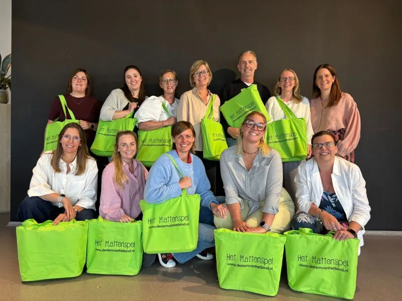🎉 Proficiat aan de 11 nieuwe Mattenspelbegeleiders van De Stem van het Kind.