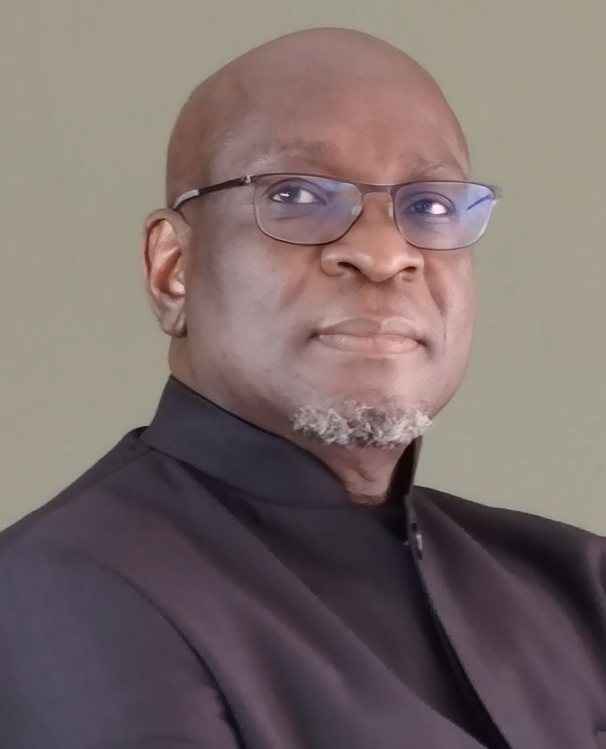 Max Moyo 