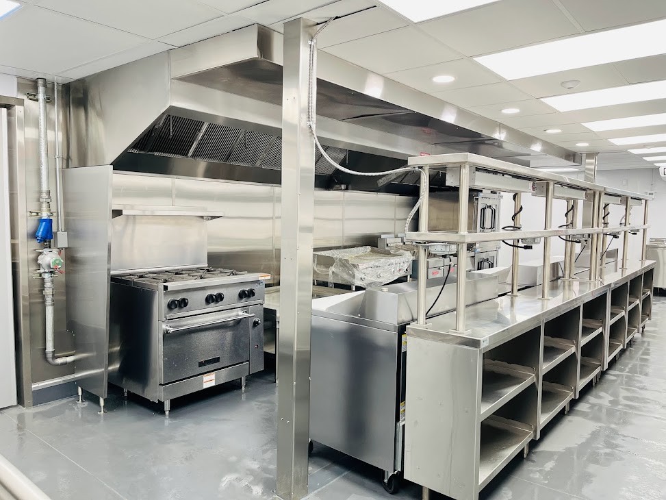 shipping container kitchen club