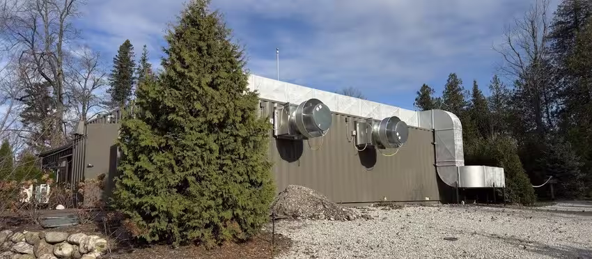 Resort kitchen use cases - shipping container and modular kitchen solutions for hospitality F&B expansion