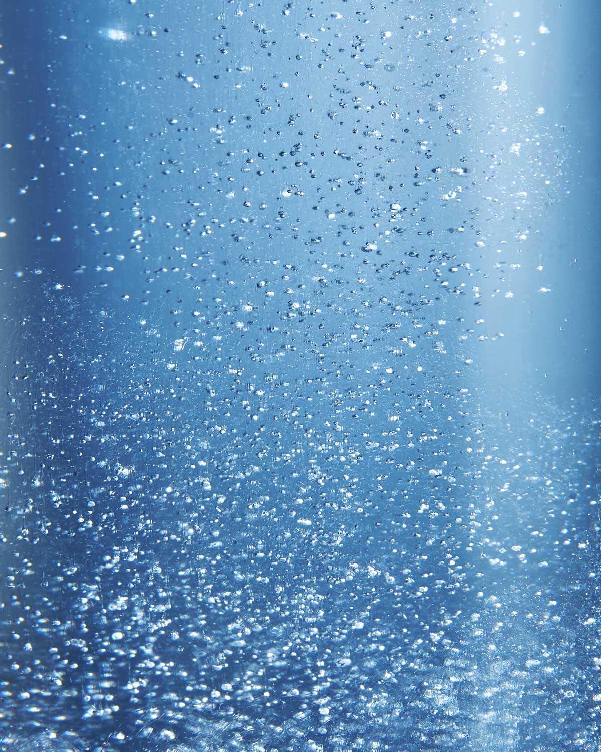 Liquid iv Macro by Los Angeles Drinks and Beverage Photographer Vijey Mohan. 