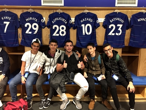 סאמר סקול דתי חוויה באנגלית - איצטדיון צ׳לסי