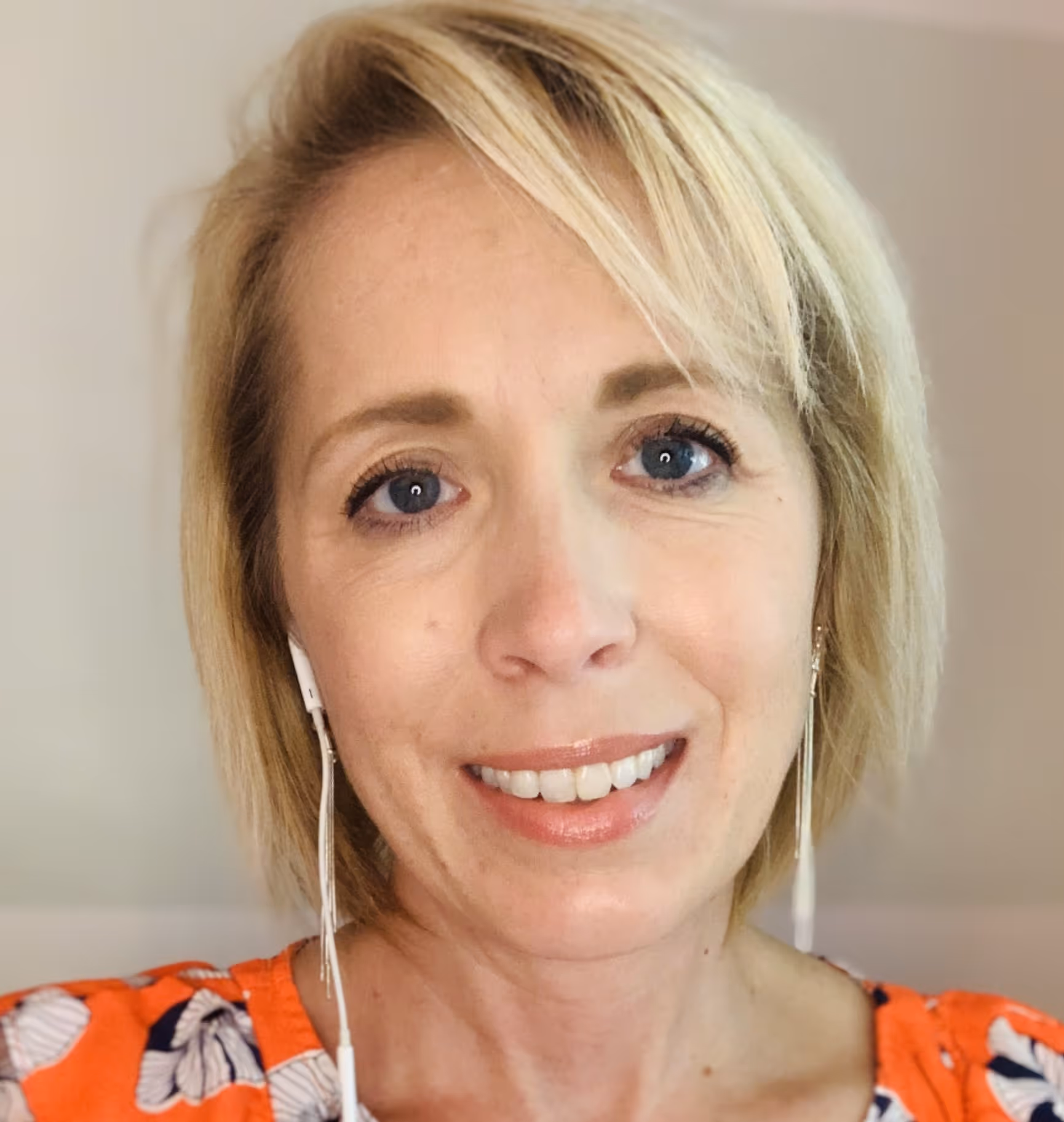 Leanne Benoist, Sales Director, Education, Gerent