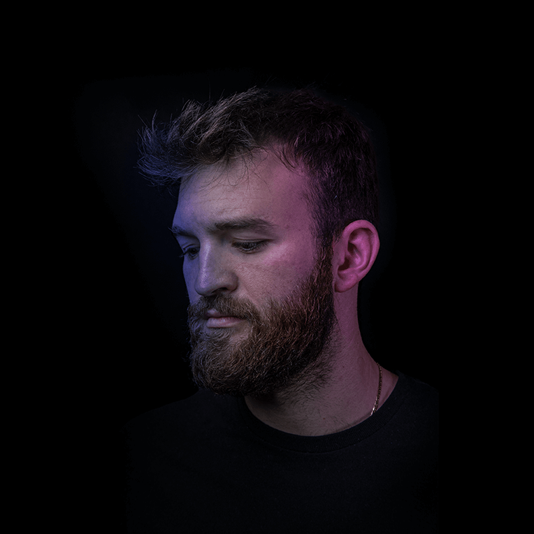 foto mia personale su sfondo nero