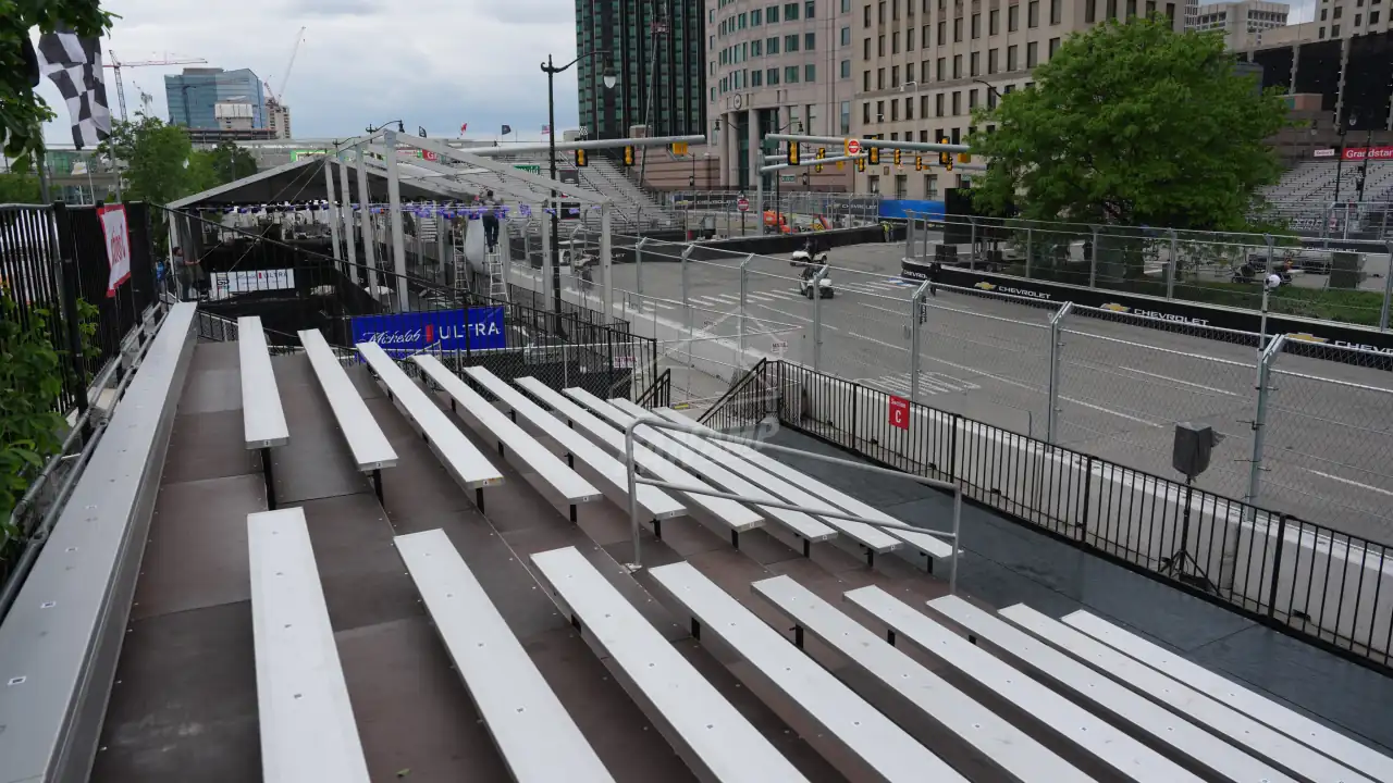 Views of the track from Grandstand 3D