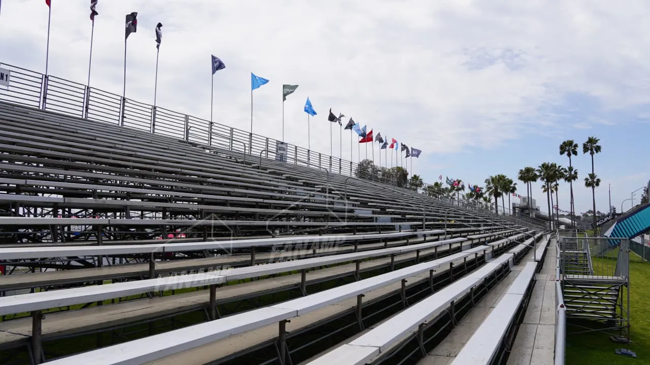 Grandstand 25 - Section 1, Side view