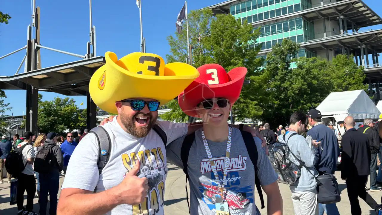 Fan Outfits at the Indy 500
