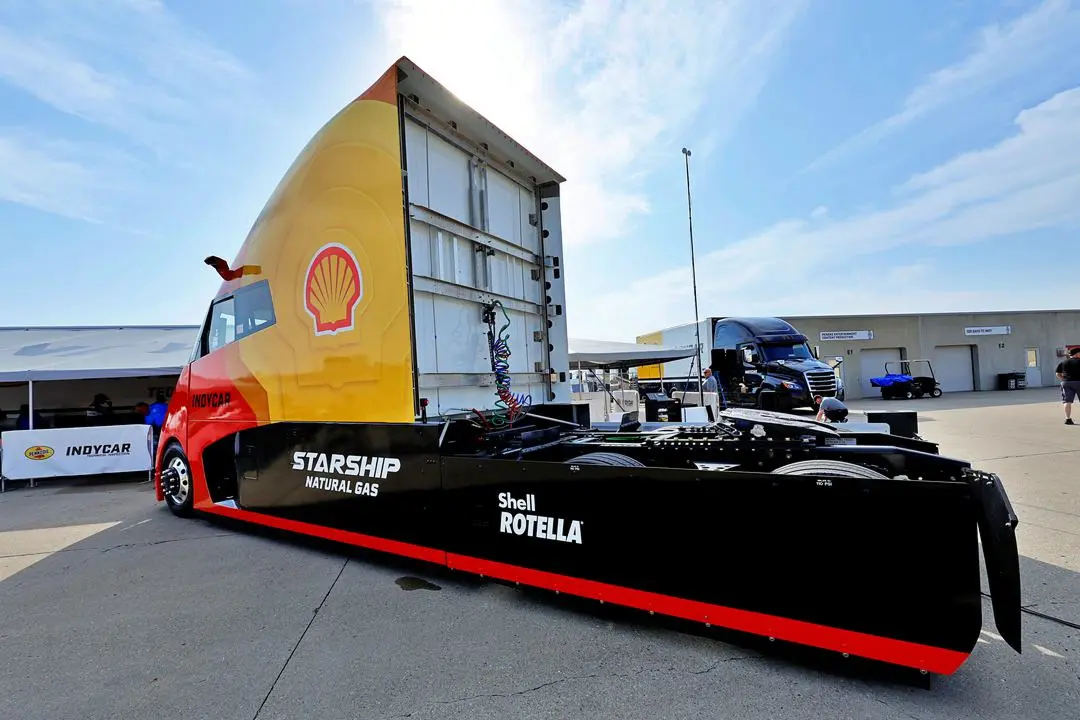 Shell's Starship 3.0 transporter tractor