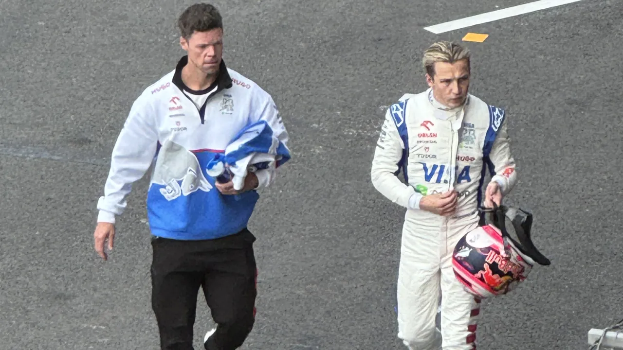 Lawson accuses Red Bull of sabotaging his debut