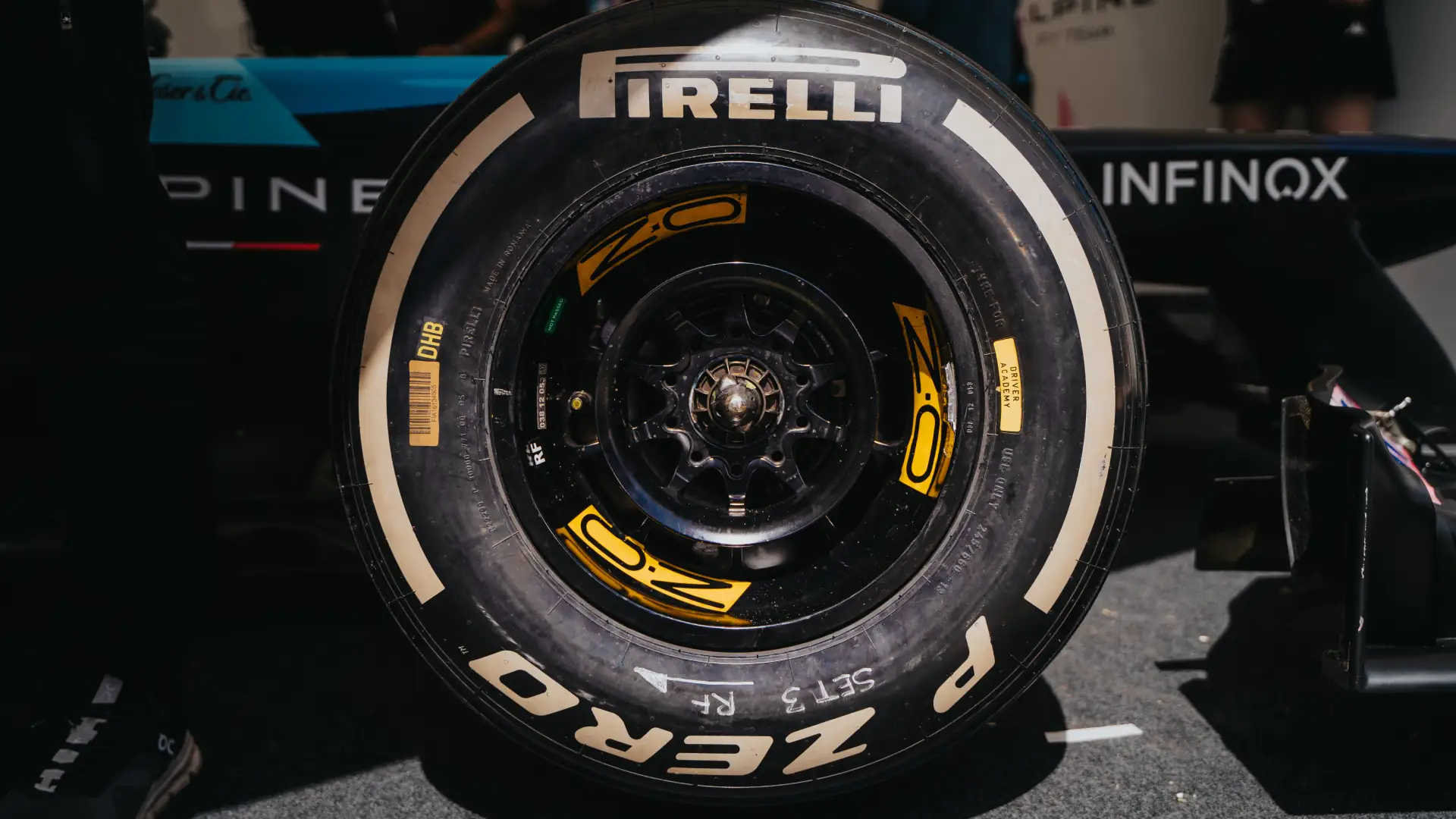 Pirelli open to F1’s proposed two mandatory pitstops