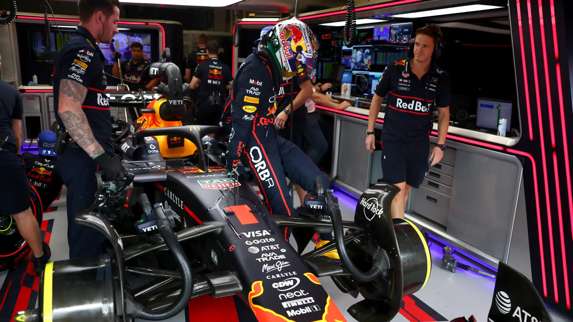 Verstappen Faces Major Setback After Shocking São Paulo Qualifying
