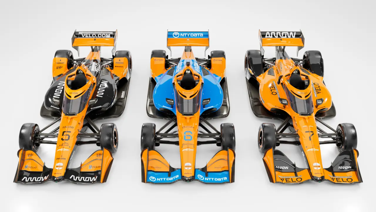 Side-by-side of the 2026 Arrow McLaren liveries