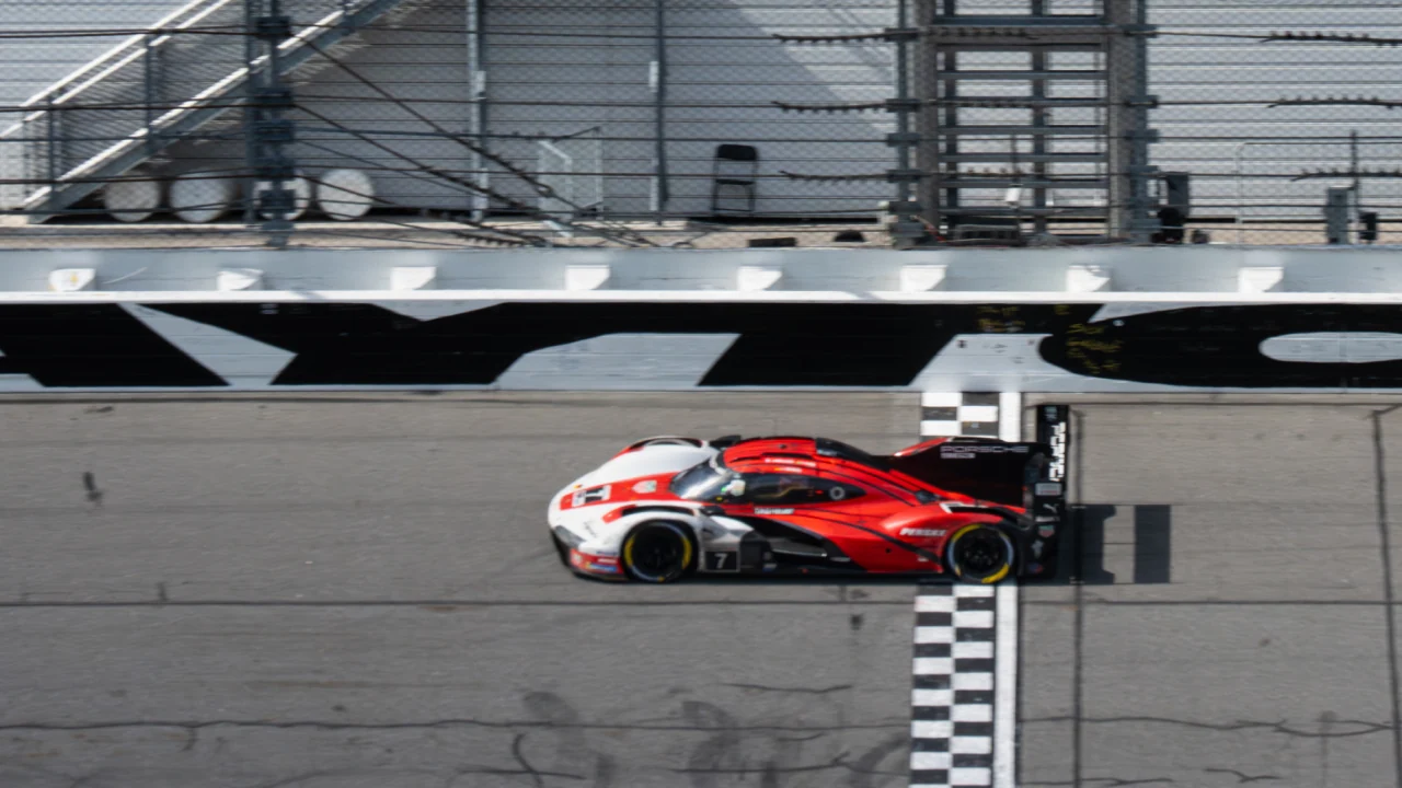 Jack Aitken driving the #31 Cadillac Whelen LMP2 car at Daytona