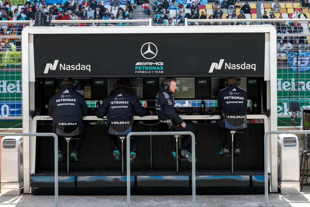 Mercedes F1 pit wall