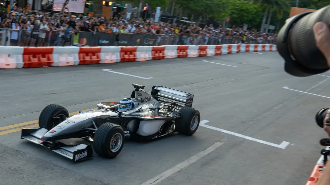 Mika Häkkinen drives the MP4/14