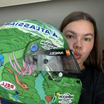 Alex Albon’s 2025 Singapore Grand Prix special helmet