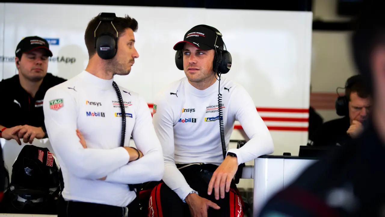 Laurens Vanthoor with Kevin Estre (Photo: Fabrizio Boldoni / DPPI)
