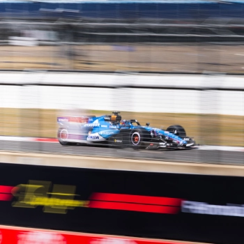 Carlos Sainz driving his Williams F1 car shot by Owen Maers