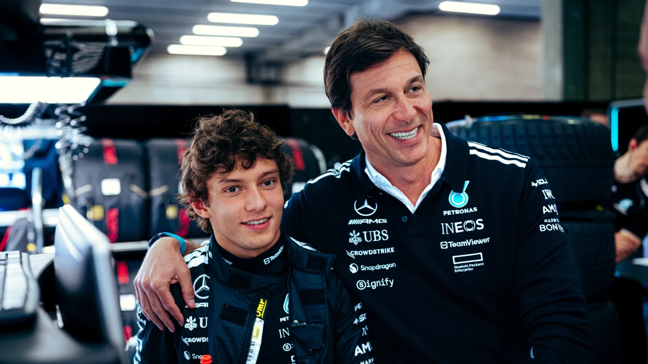 Toto Wolff with his arm around Kimi Antonelli during the 2025 F1 season. Source: Mercedes-Benz Media Centre