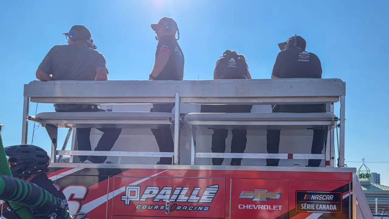 The No. 96 GM Paillé/Chevrolet Canada pit stand (Photo: Claudia Ovejero/FanAmp)
