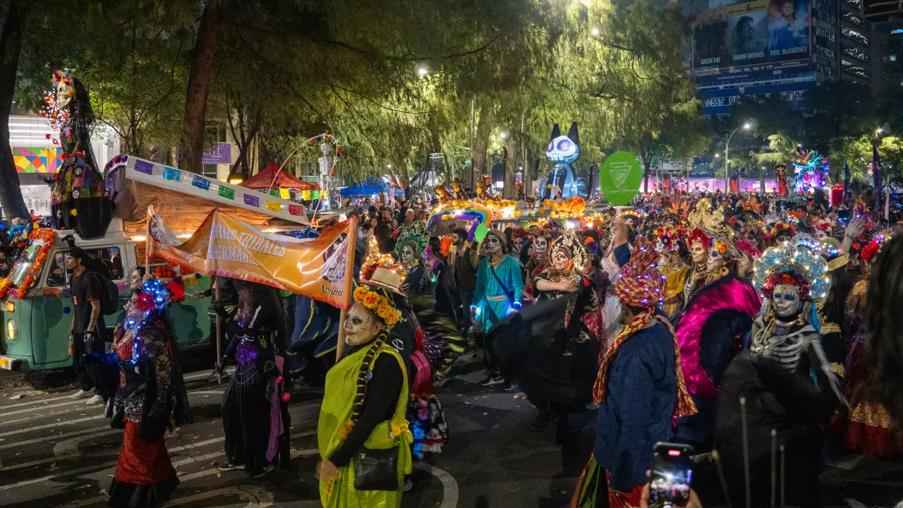 The Day of the Dead Parade in Mexico City (Photo: Greg Kallman/FanAmp)