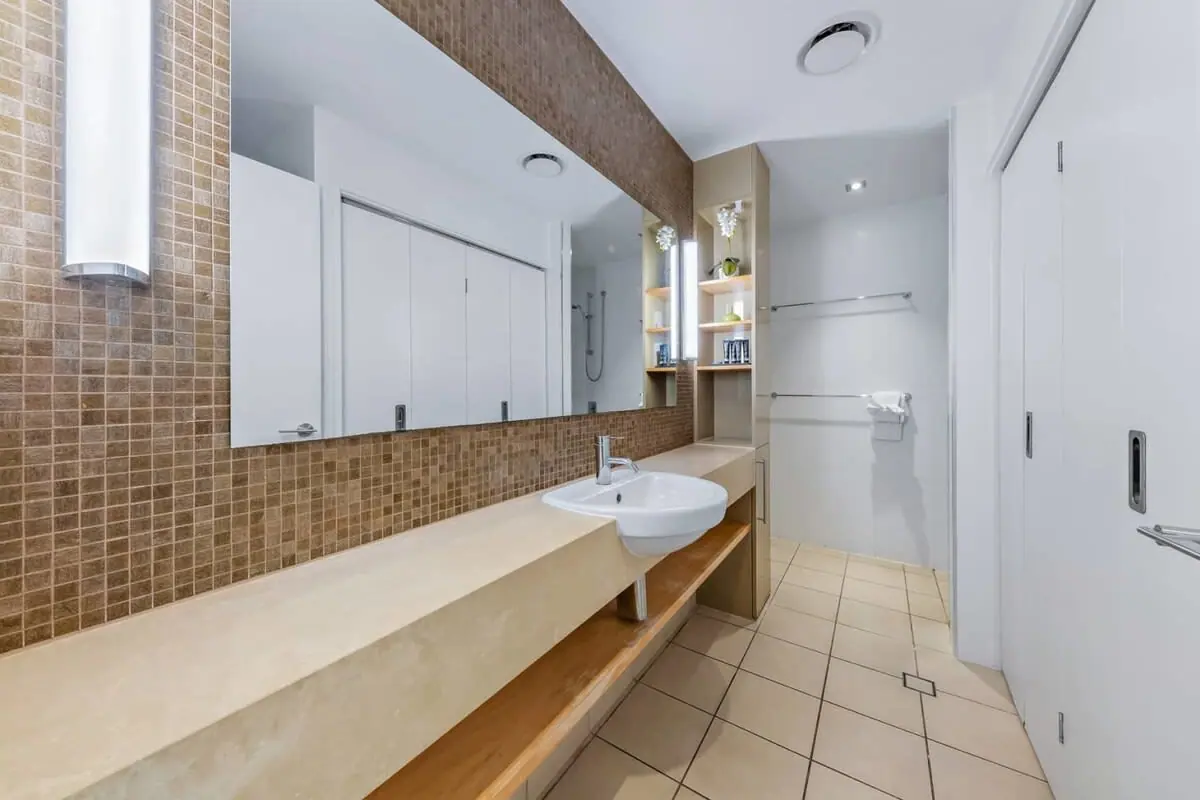 Property gallery image