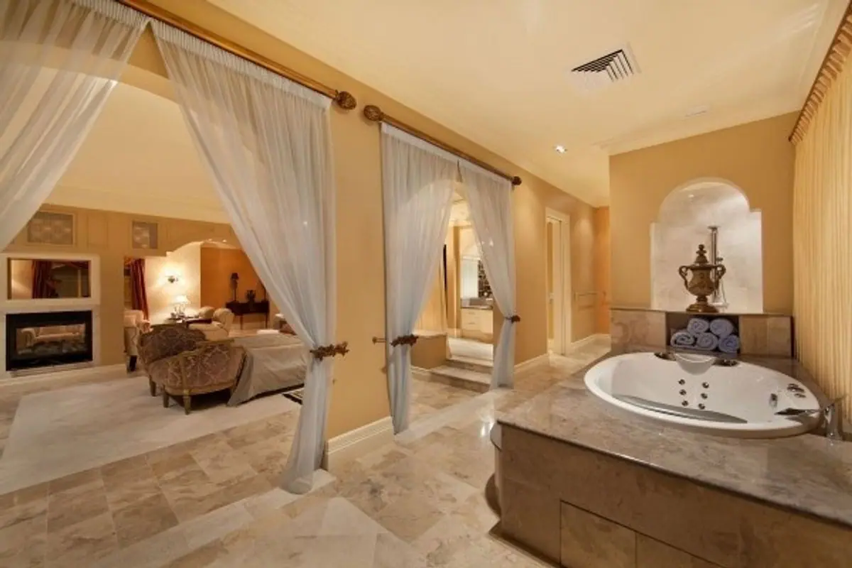 Property gallery image