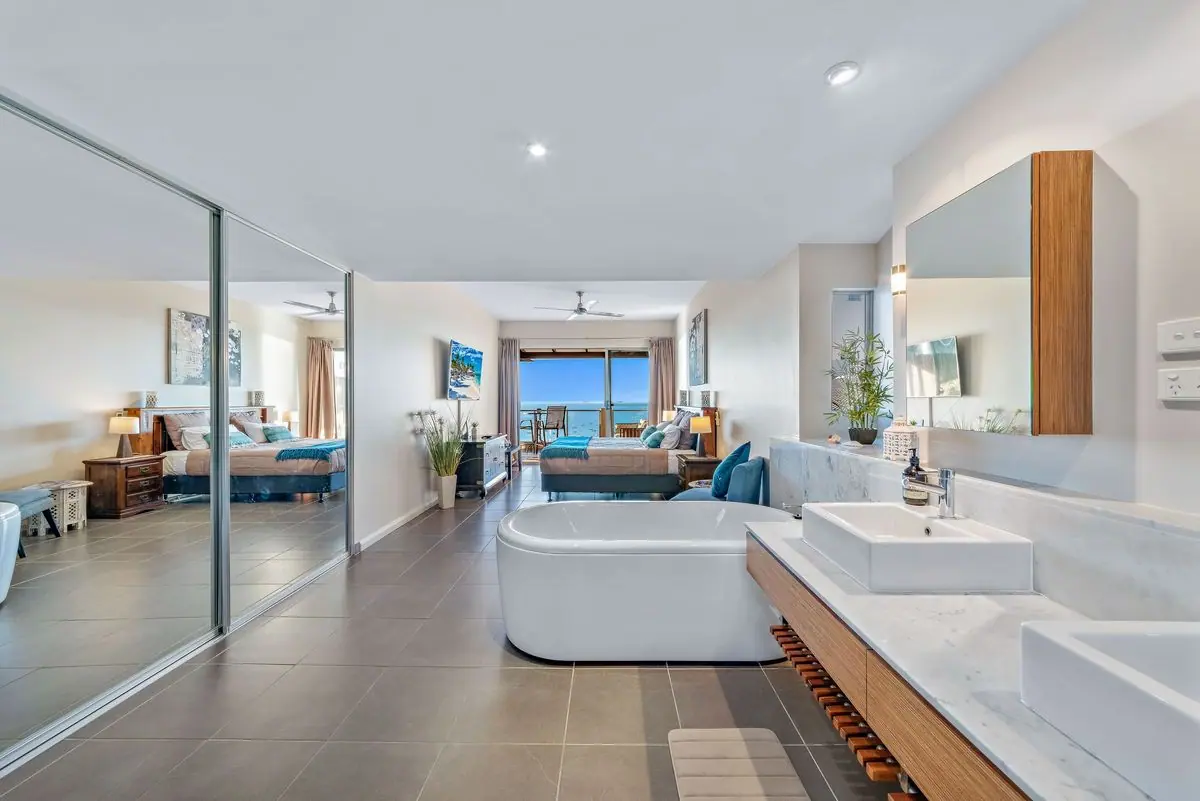 Property gallery image