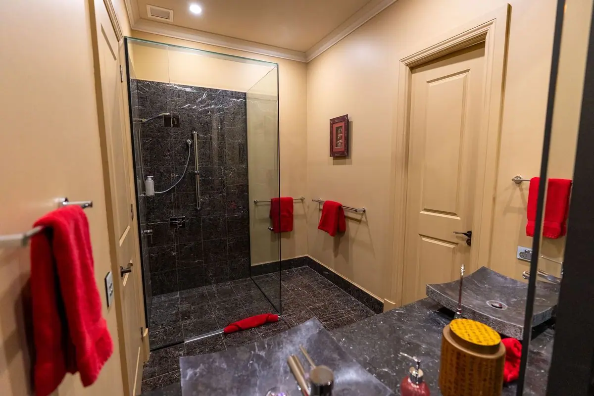 Property gallery image