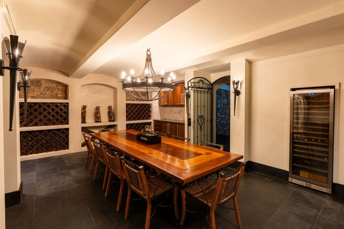 Property gallery image