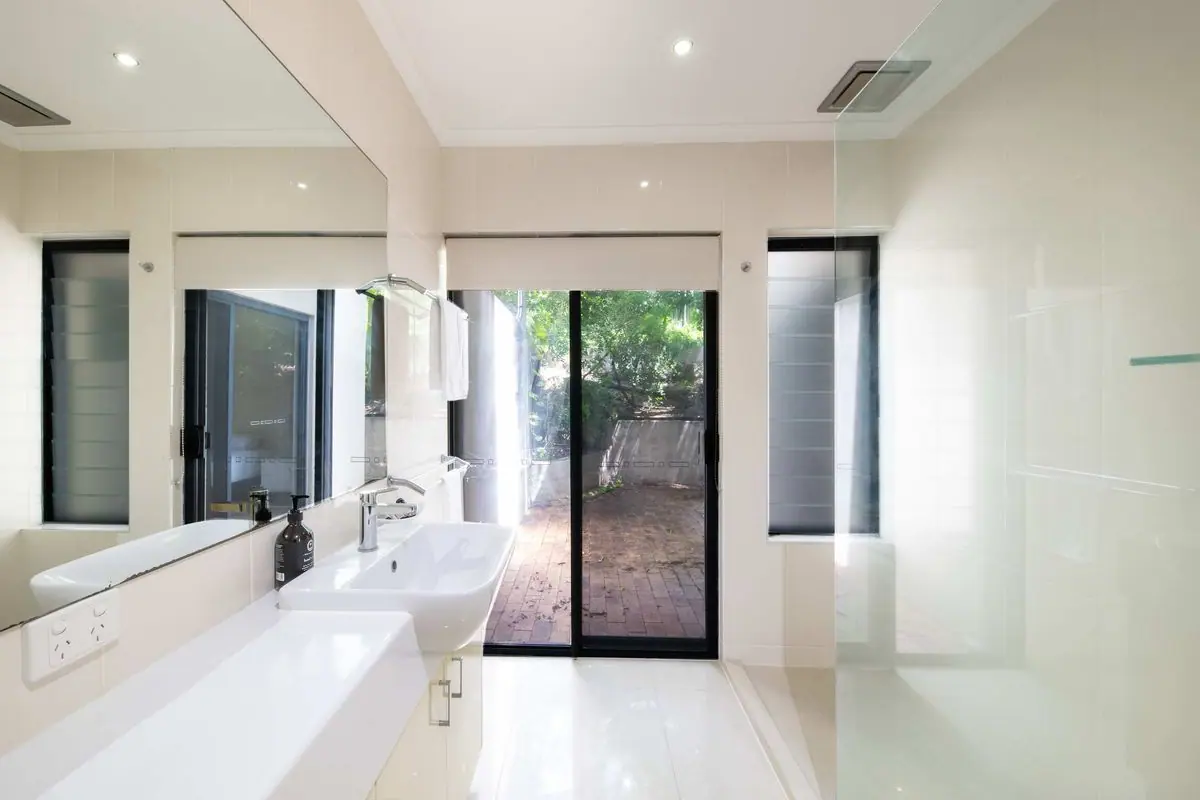 Property gallery image