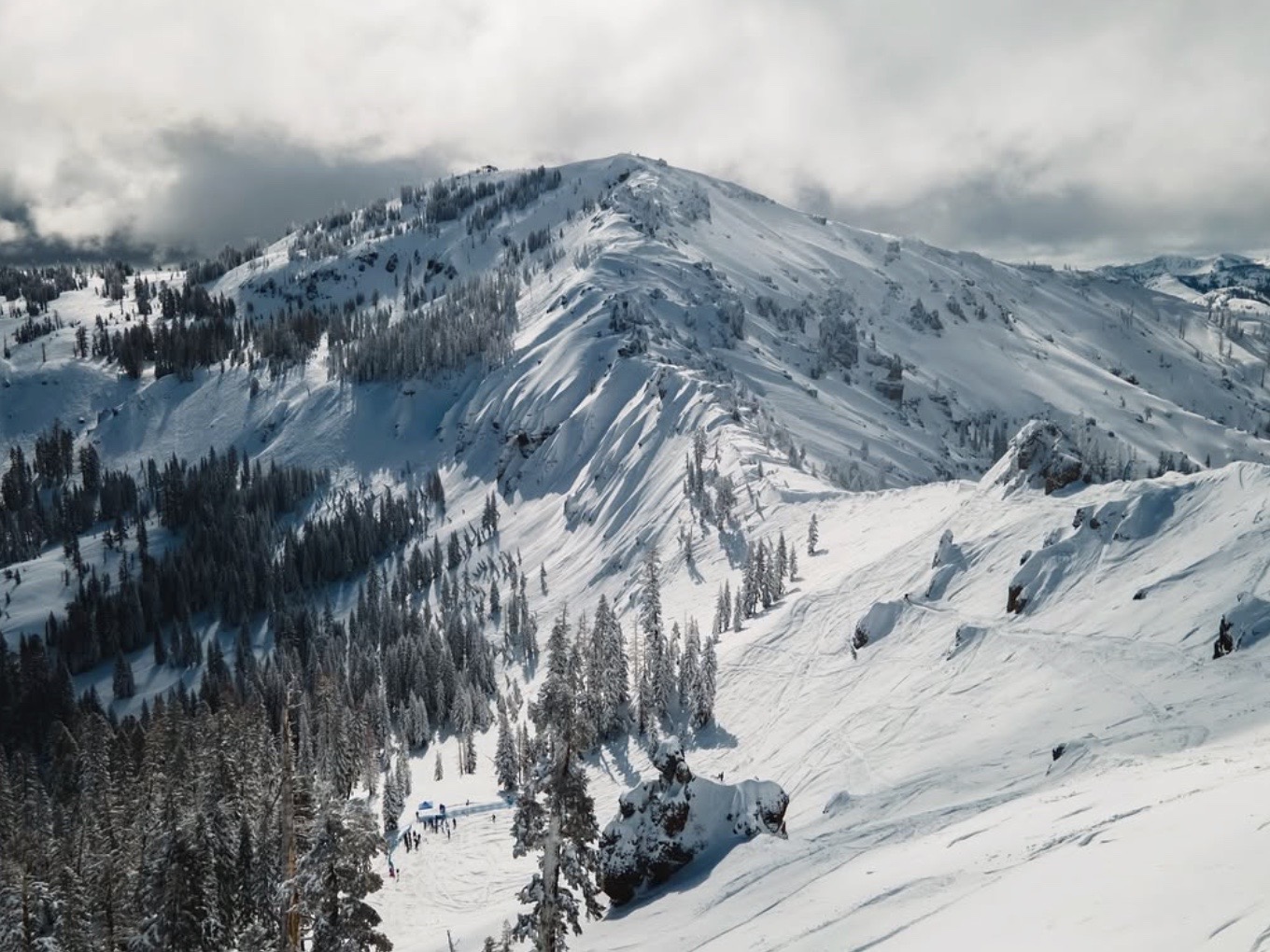 A Californian Winter: Sugar Bowl with EA Ski and Snowboard Training