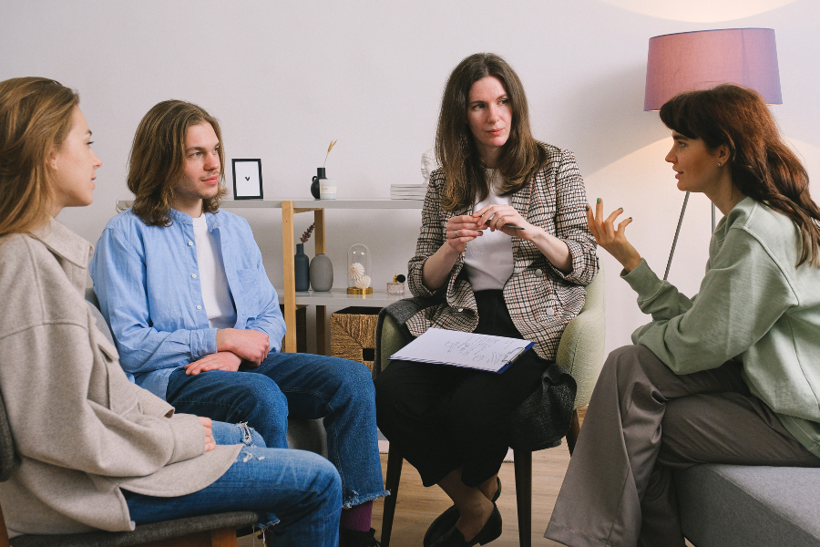 Family Therapy Online: How Virtual Sessions Support Real Family Change