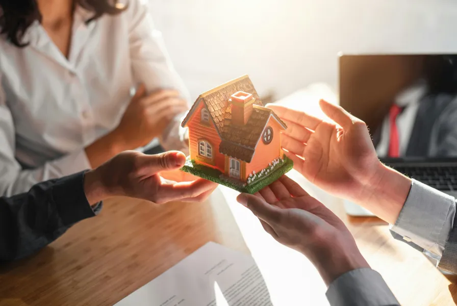 Mortgage Rate Locks Explained: When and How to Lock in Your Rate