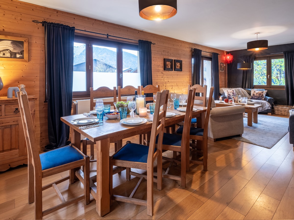 Dining table at Chalet Bolay, Montriond near Morzine