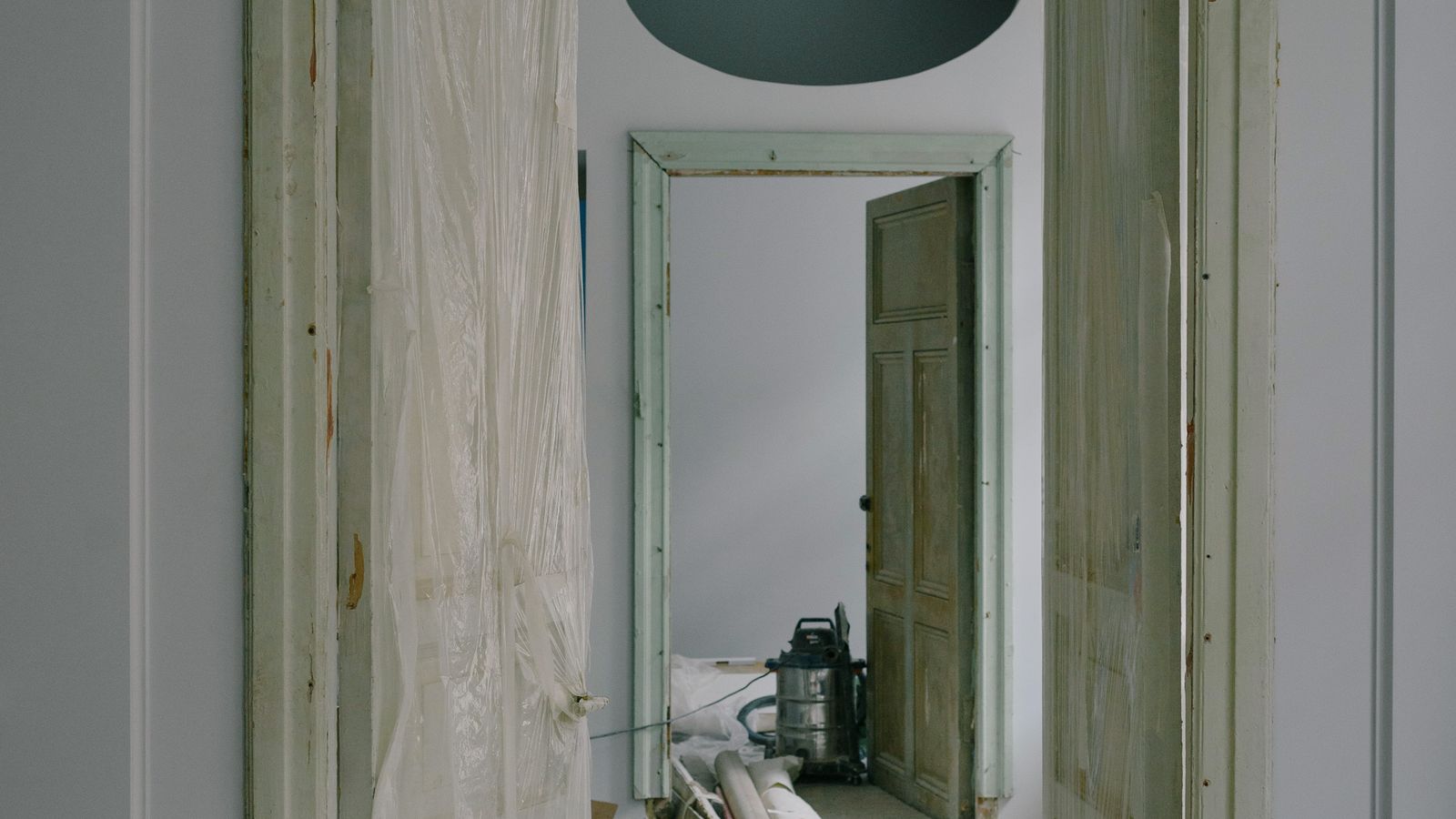 Pièce intérieure en rénovation avant la réalisation des diagnostics immobiliers