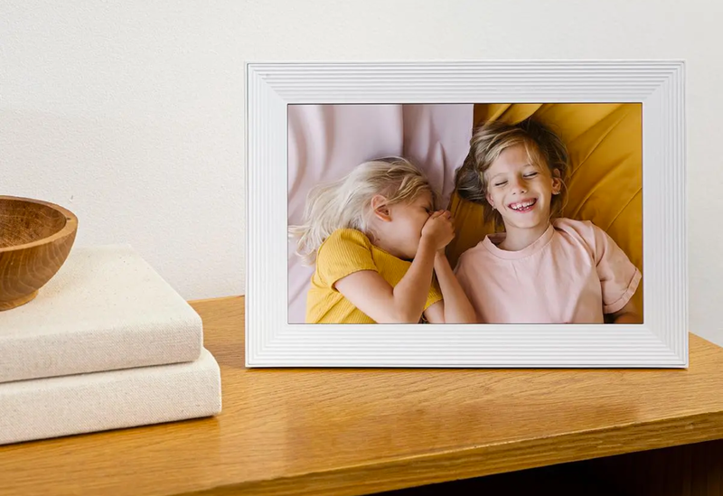 Aura Frames digital photo frame on Goody