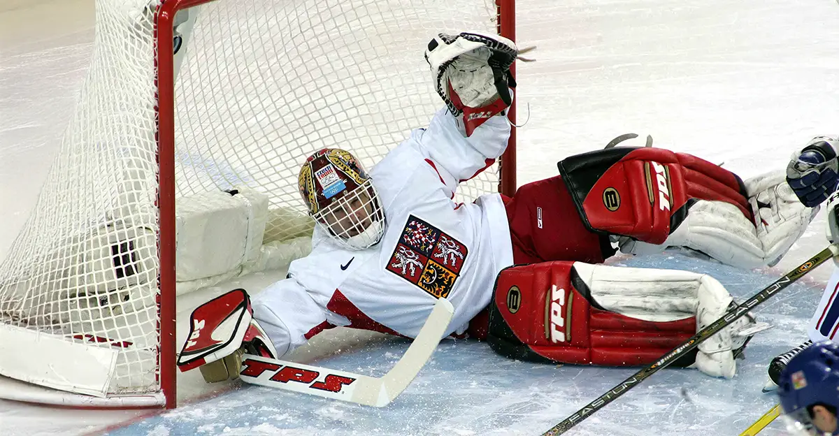Dominik Hašek zákrok