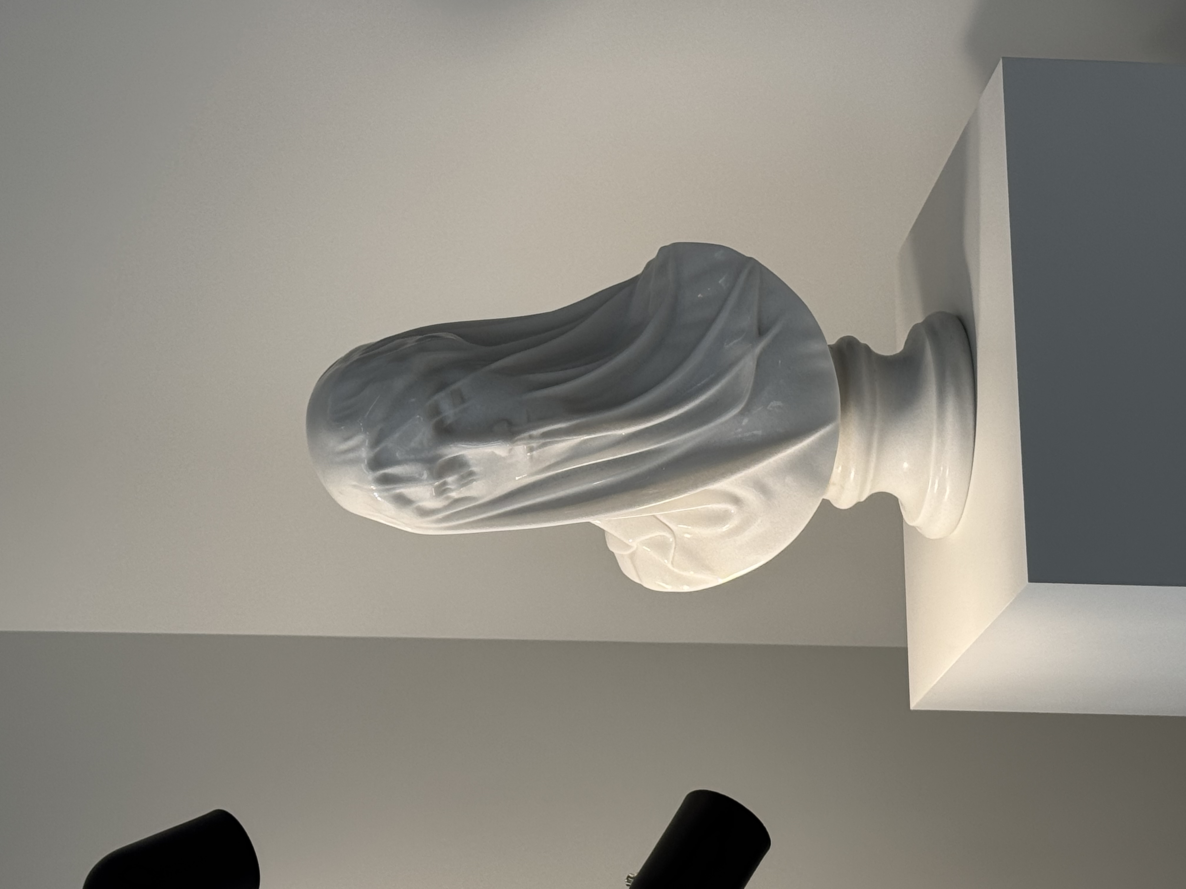 Hipster antinous deep green Léo caillard