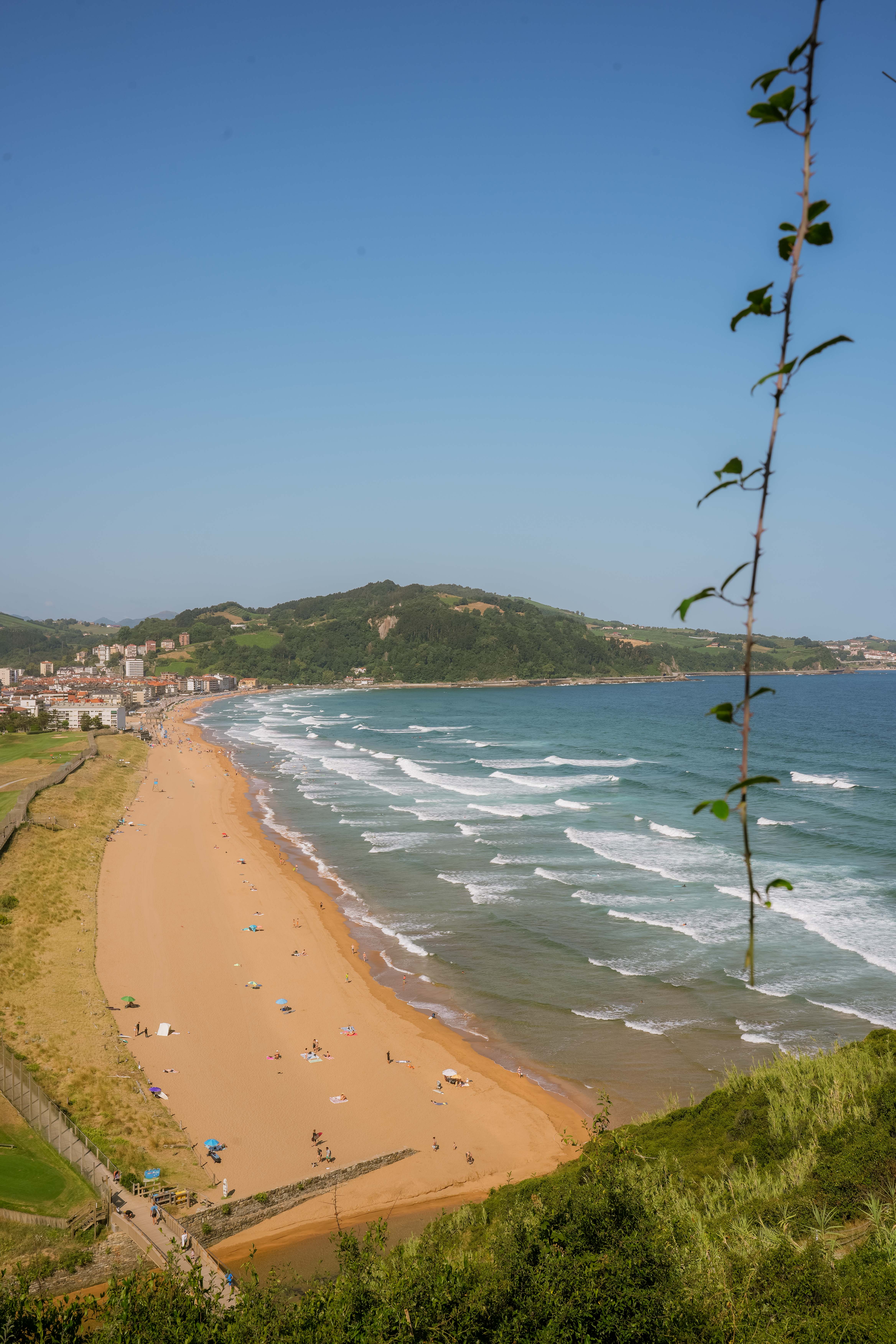 Zarautz surfspot - luchtfoto van het strand