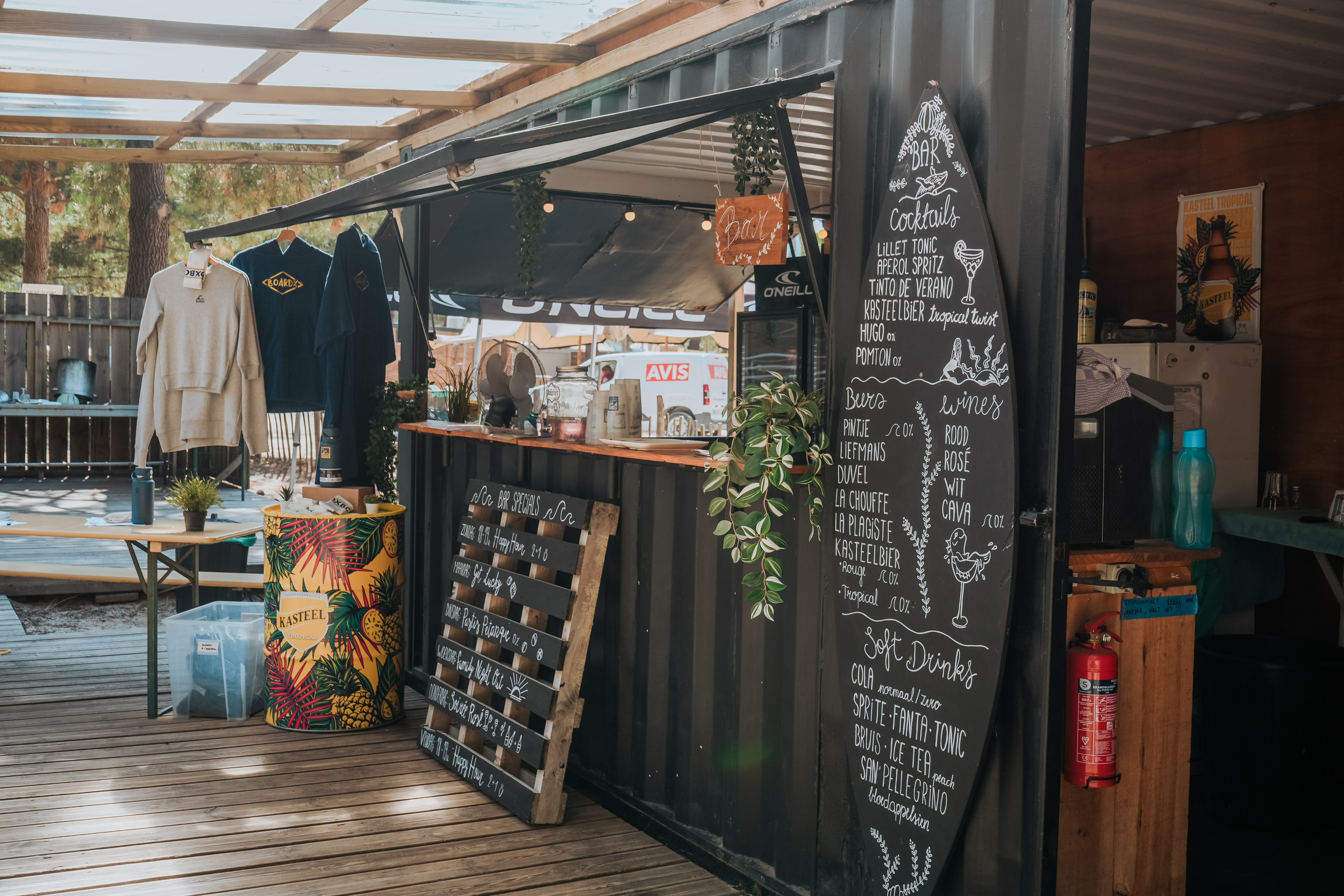 Maxi Monta spot - bar in zeecontainer